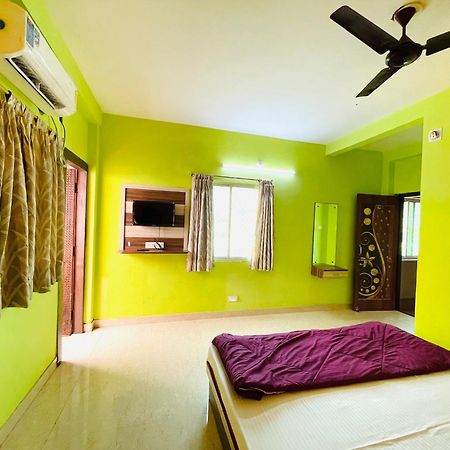 Hotel Falcon House ! Puri - Shriyash Group Exteriör bild