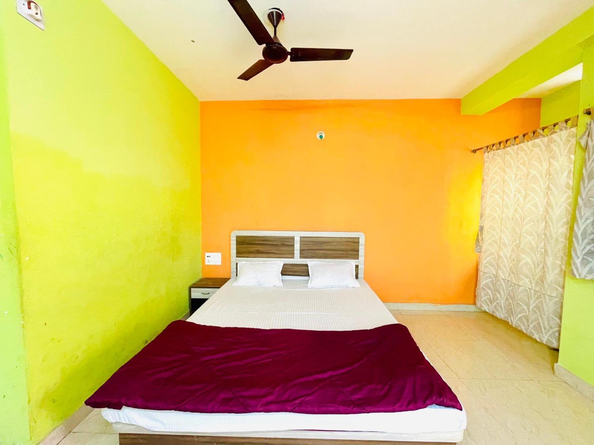 Hotel Falcon House ! Puri - Shriyash Group Exteriör bild