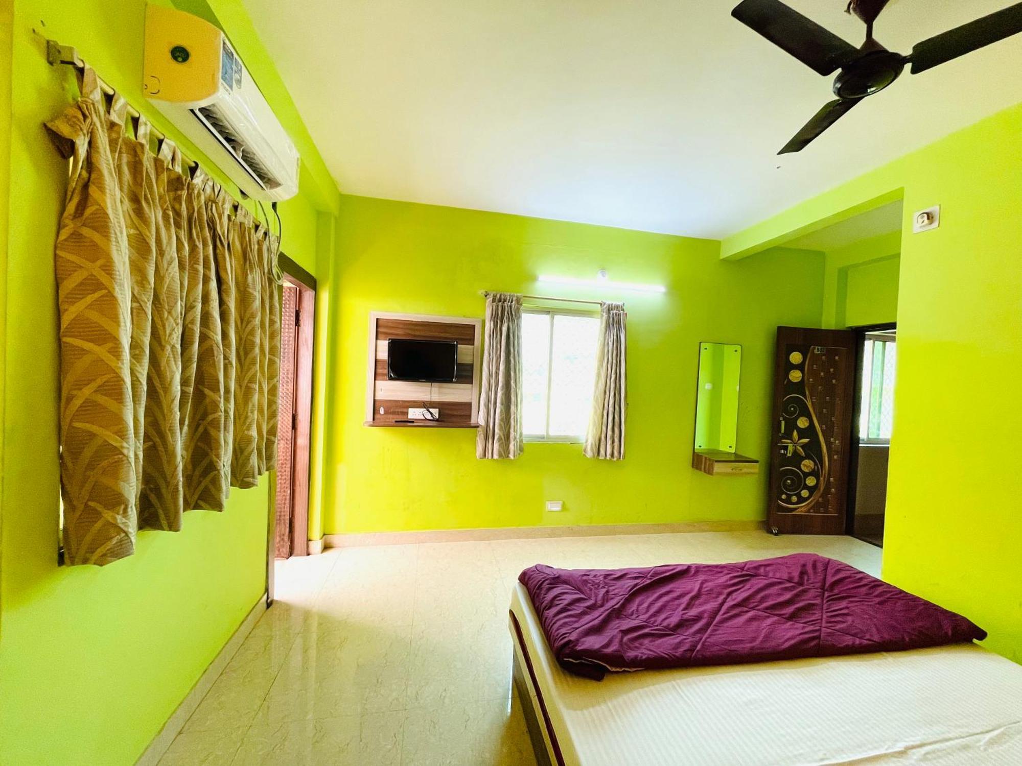 Hotel Falcon House ! Puri - Shriyash Group Exteriör bild